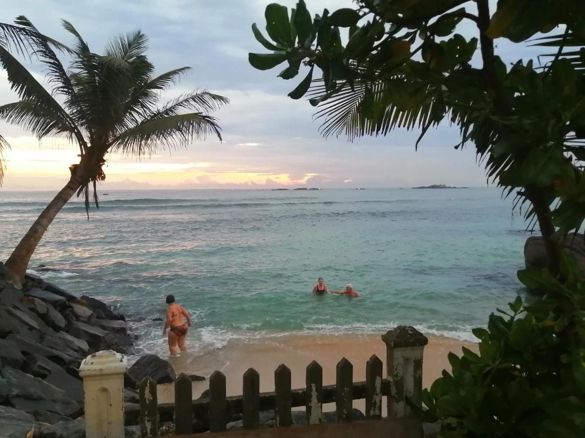 Happy Beach Villa Resort Unawatuna Luaran gambar