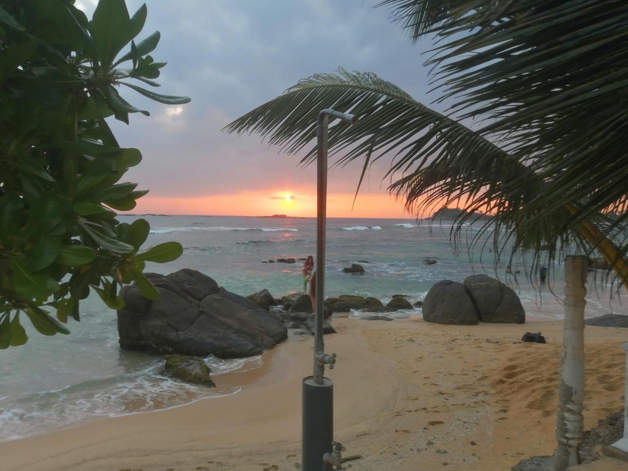 Happy Beach Villa Resort Unawatuna Luaran gambar