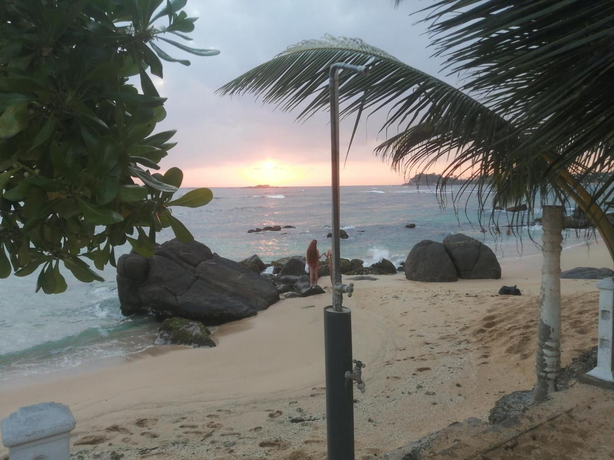 Happy Beach Villa Resort Unawatuna Luaran gambar