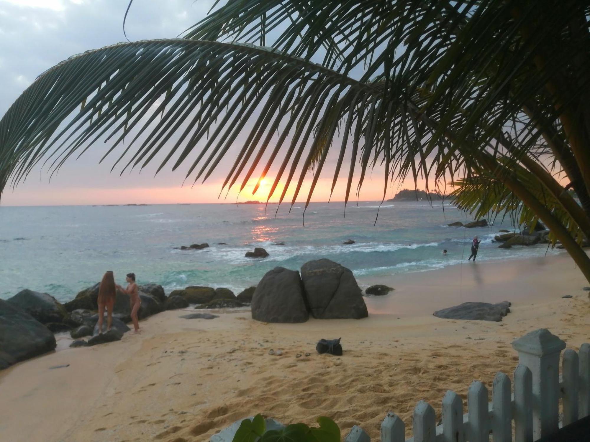 Happy Beach Villa Resort Unawatuna Luaran gambar
